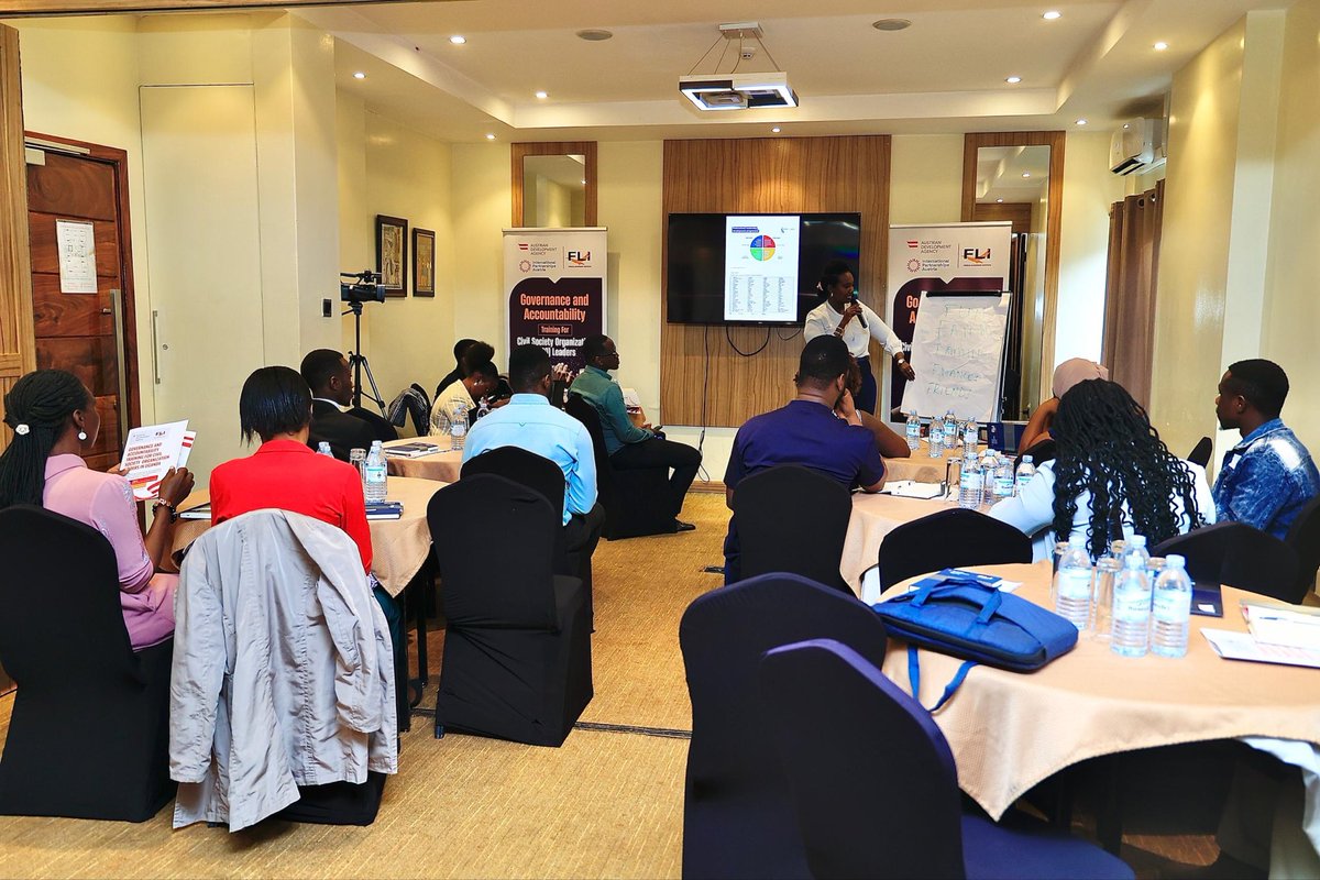 Training session with civil society organisations